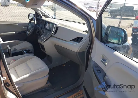 2016 Toyota Sienna Le 8 Passenger from USA, damaged, VIN 5TDKK3DC5GS713637